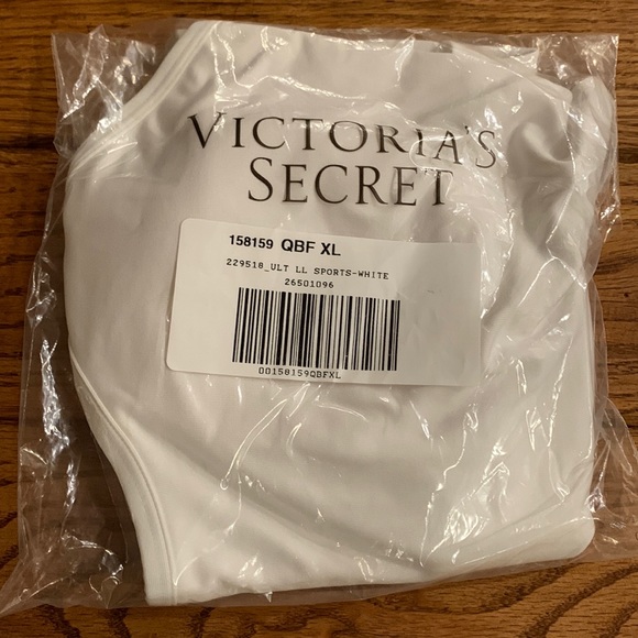 PINK Ultimate Lightly Lined Sports Crop - Picture 7 of 7